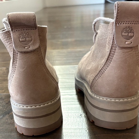 Timberland women’s Brown Chukka Boots - Picture 4 of 7